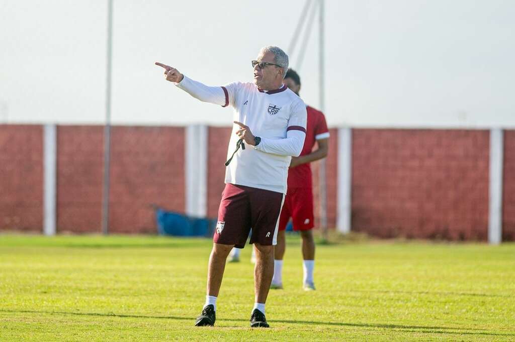 CRB perde técnico e lateral após suspensão no STJD (Foto: Francisco Cedrim/CRB)