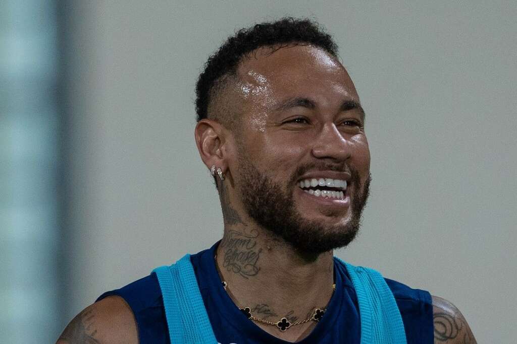 Neymar retorna aos gramados após longo período lesionado (Foto: Divulgação)