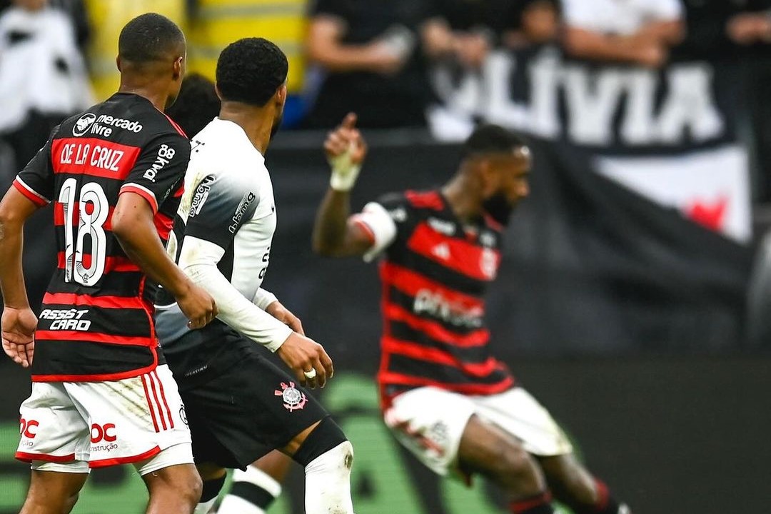 Gerson exalta "coragem e personalidade" do Flamengo para garantir vaga na final da Copa do Brasil (Marcelo Cortes / CRF)