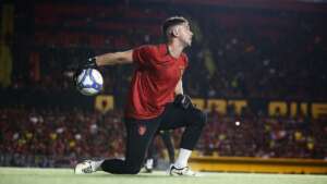 Goleiro do Sport projeta confronto difícil com o Operário-PR