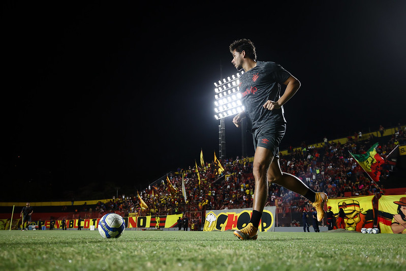 SÉRIE B: Segunda terá duelo direto pelo G-4 e Santos podendo assumir a liderança