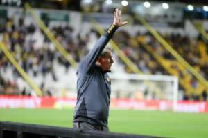 Tencati pede intensidade e pode ter força máxima no Criciúma