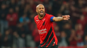 Zagueiro do Athletico-PR admite situação delicada, mas mantém confiança no Brasileirão