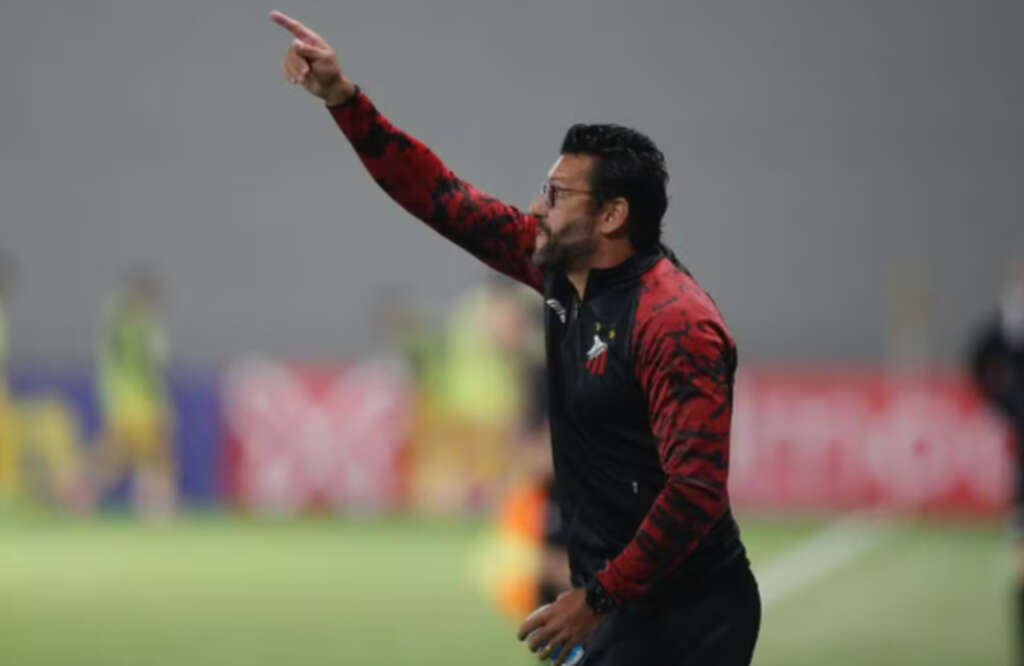 Série B: Valentim lamenta derrota do Ituano para o Brusque, mas garante página virada