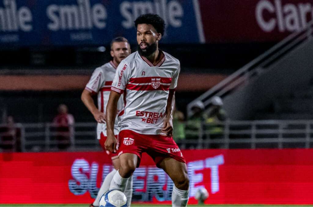 Série B: Volante do CRB exalta recuperação e revela tensão antes da chegada de Hélio dos Anjos