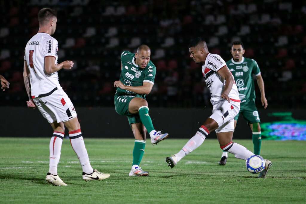 Botafogo-SP 3 x 2 Guarani - Virada ajuda a complicar vida do Bugre na Série B (Foto: Divulgação/Guarani)