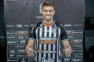 Figueirense contrata zagueiro para sequência da Copa SC