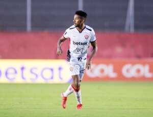 Volante do Vitória reencontra Fluminense após nove anos 