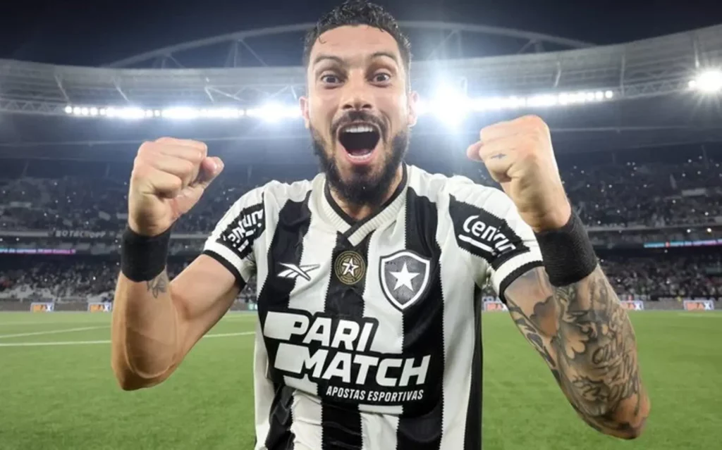 Lateral do Botafogo é convocado para a seleção após exames detectarem lesão muscular em Guilherme Arana