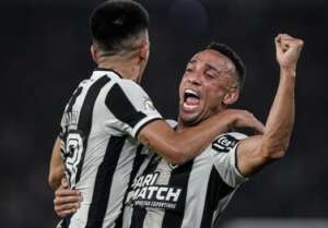 BRASILEIRÃO: Líder Botafogo em campo e 'Duelo dos Lanternas' agitam a rodada