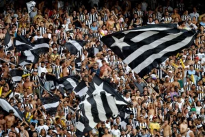 Botafogo reprova veto à torcida no Uruguai e aciona Conmebol