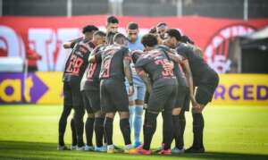 Lateral do Red Bull Bragantino avisa após derrota para o Vitória: 