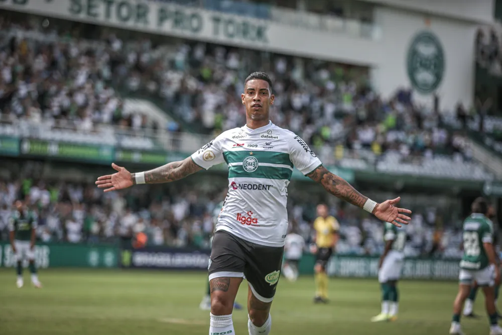 SÉRIE B: Vila nova tenta encostar no G-4 em clássico com Goiás; Coritiba enfrenta Amazonas