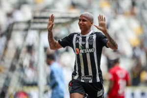 Cuiabá nega renegociar dívida com Atlético-MG por Deyverson