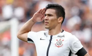 Corinthians sofre transfer ban até 2026 por dívida com Balbuena