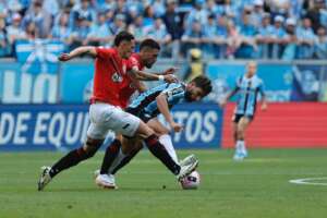 Grêmio 3 x 1 Atlético-GO - Imortal afasta a crise e se distancia da degola