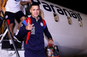 Atacante paraguaio faz história no futebol equatoriano e deve ser novidade entre os titulares