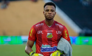 Goleiro do Novorizontino comemora vitória na Série B 