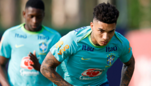 Possível titular na quinta, Igor Jesus celebra chegada rápida à seleção e promete empenho