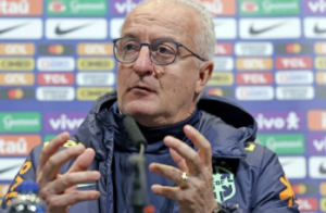 Brasil tem qualidade para voltar a figurar entre equipes mais respeitadas do mundo, diz Dorival
