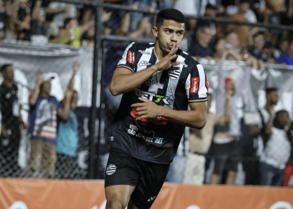 Denilson celebra gol e acesso na Série C: "Agora só sucesso" (Foto: Fernanda Trindade / Athletic Club)