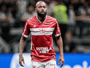 Meia comenta momento no CRB: 