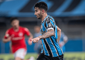 Volante do Grêmio lamenta derrota no Gre-Nal: 