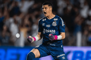 Brazão revela drama familiar e agradece elenco do Santos