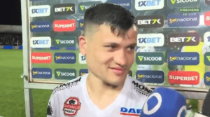 Operário vence e atacante celebra gol marcado: 