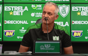 América domina, mas deixa campo sem pontuar: 