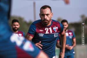 Atacante do Fortaleza se recupera de lesão e pode enfrentar o Grêmio