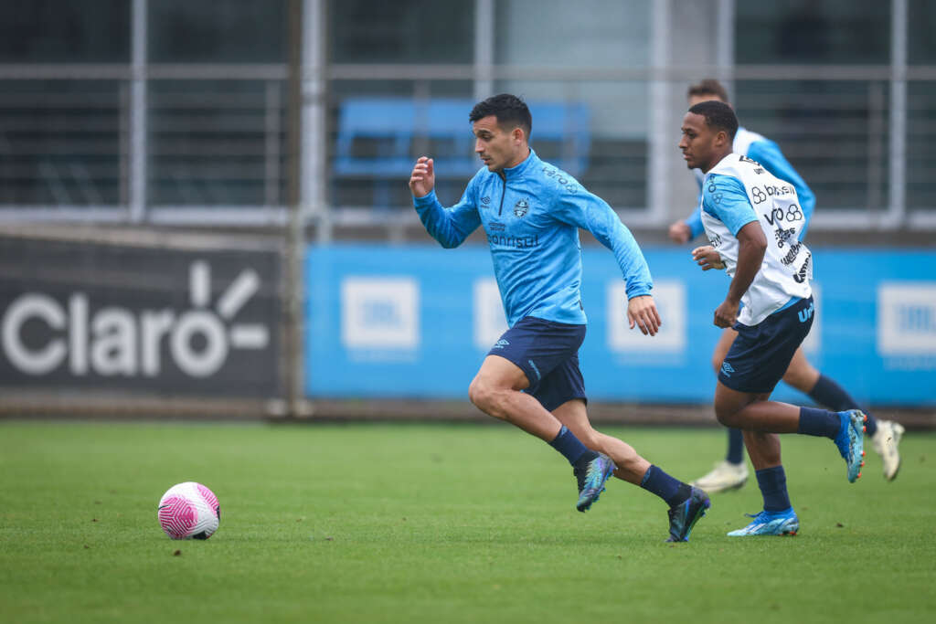 Grêmio faz ‘jogo-treino’ com time da base antes de duelo com Atlético-MG