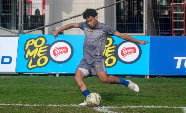 Coritiba assina com atacante de 19 anos que pertencia ao Pelotas-RS