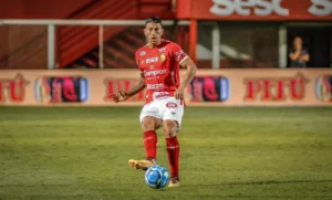 Vila Nova perde Ralf, ex-Corinthians, por grave lesão no ombro 