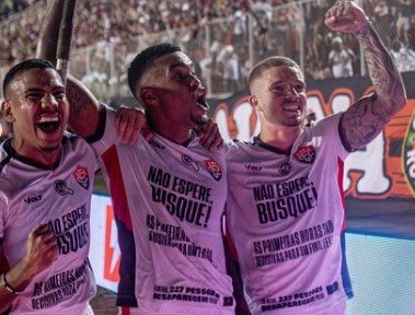 Vitória embala no 2º turno e se destaca no Brasileirão
