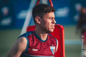 Volante do Fortaleza convoca torcida para jogo contra o Atlético-MG: 