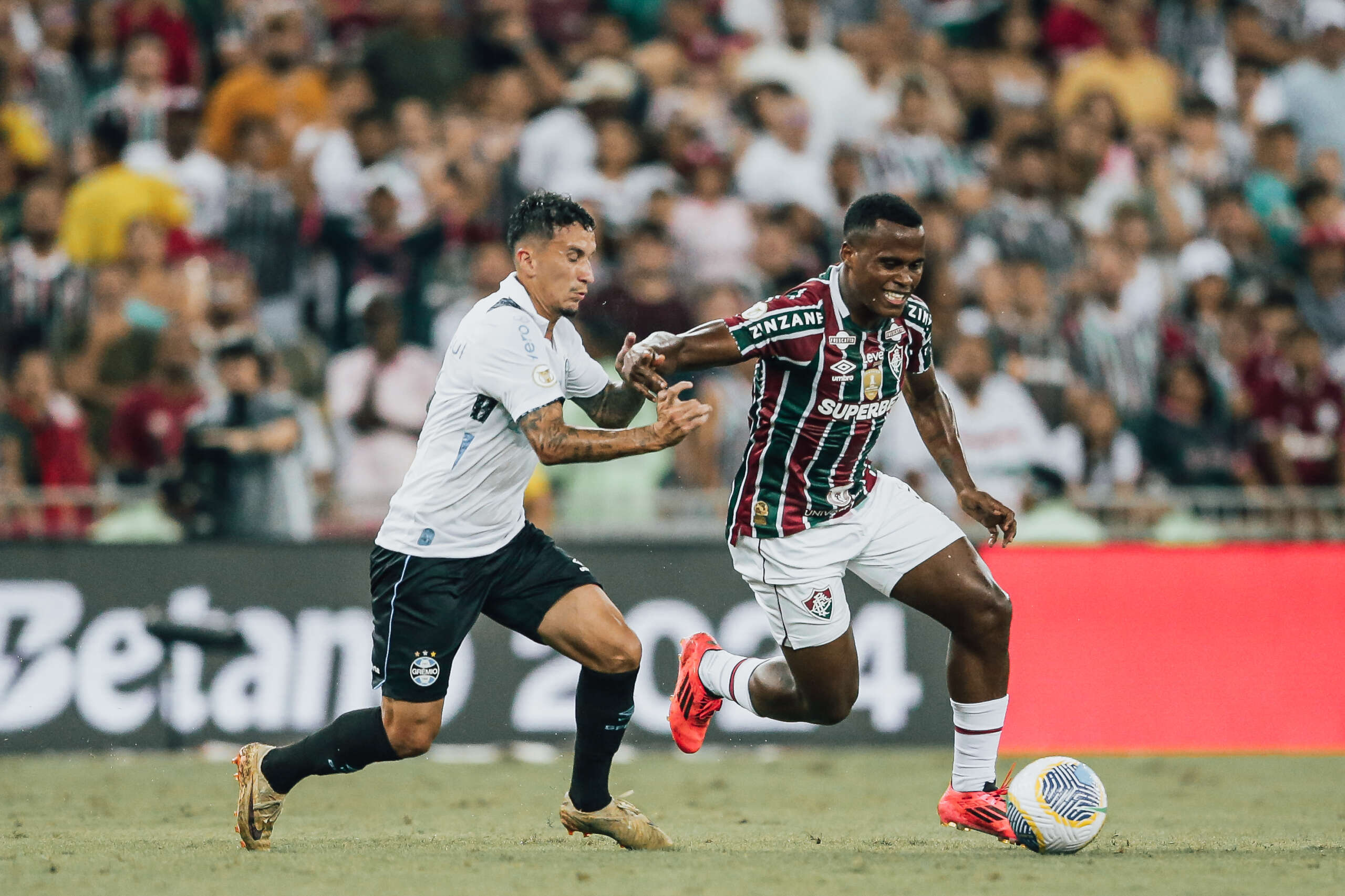 Fluminense e Grêmio empatam no Maracanã