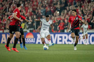 Athletico-PR encara Atlético-MG em Data Fifa