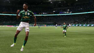 Jogadores do Palmeiras se animam com vitória: 'Seguimos'