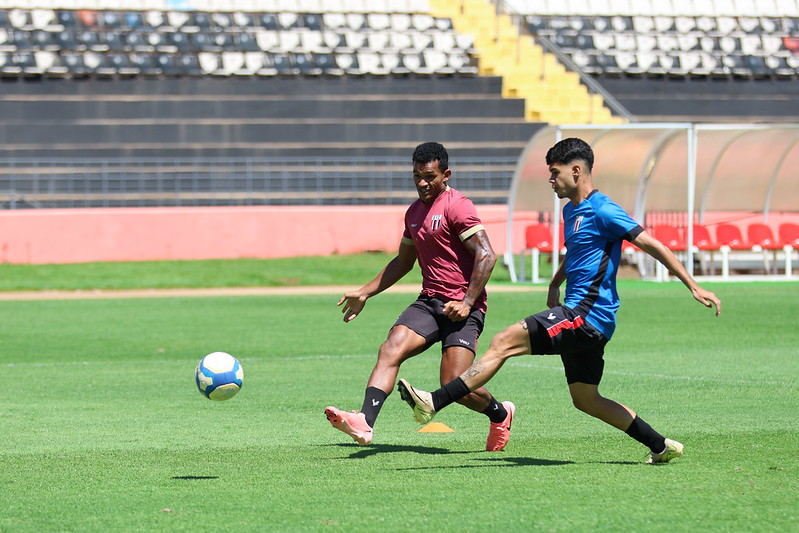 Botafogo-SP e Ceará se enfrentam em uma decisão para ambos na Série B