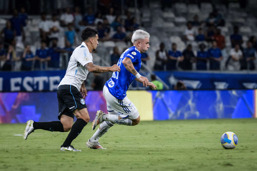 Cruzeiro e Grêmio empatam no Mineirão