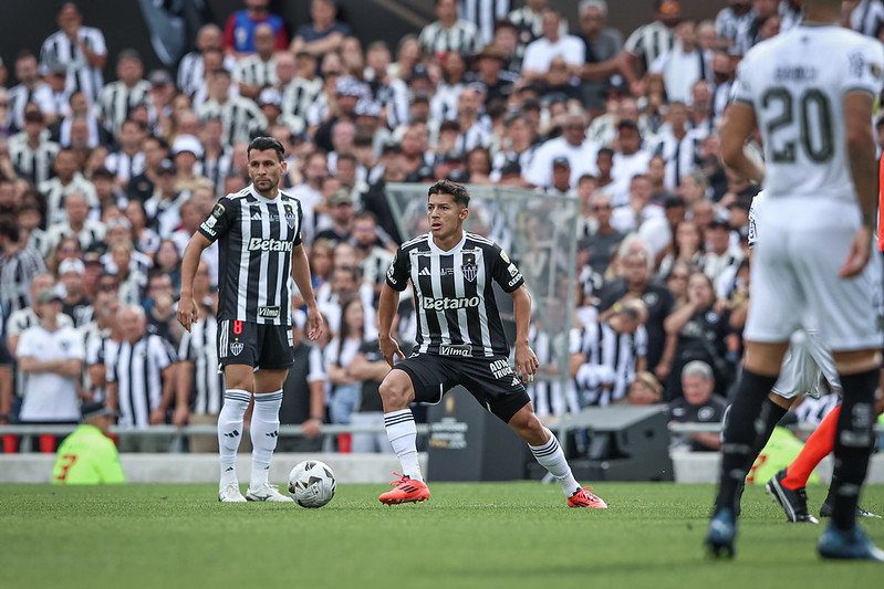 Expulsão de Gregore, do Botafogo, foi mais rápida da história da final da Libertadores (Foto: Pedro Souza/Atlético-MG)