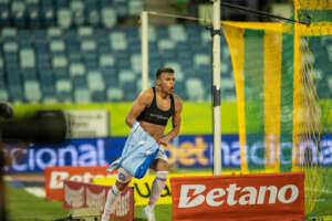 Lucho volta a ser importante para o Bahia e recebe elogios de Cauly