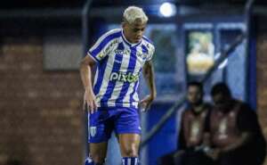 Cria da Ponte Preta deixa o Avaí e volta ao Ceará