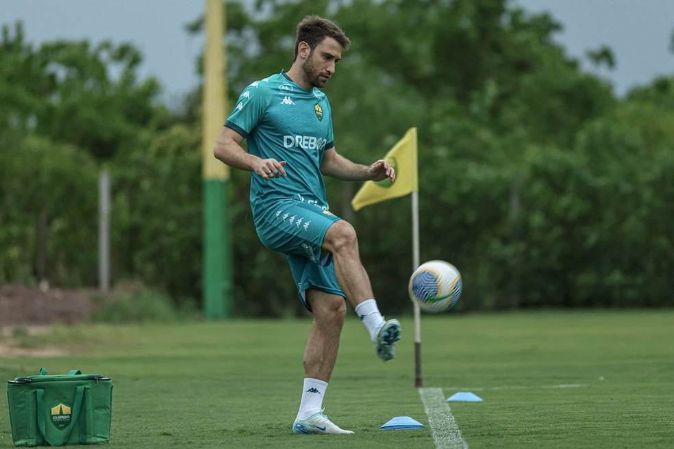 Cuiabá tem reforço na defesa, mas perde atacante diante do Flamengo (Foto: AssCom Dourado)