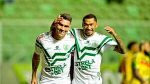 América-MG 3 x 0 Brusque - Coelho vence despedida da Série B