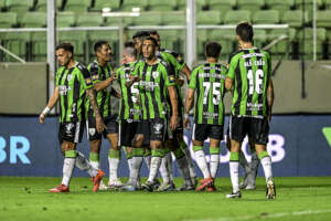 América-MG 3 x 2 Ituano - Coelho mantém sonho do acesso e complica Galo na Série B