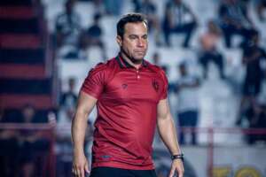 Auxiliar do Atlético-GO prevê mercado difícil em 2025