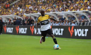 Atacante do Criciúma é afastado por indisciplina e não enfrenta o Fluminense