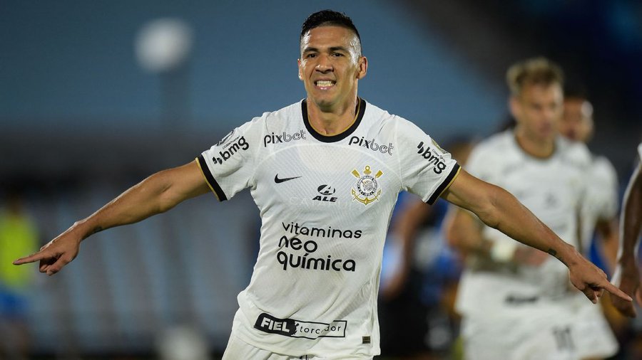 Corinthians faz acordo com Balbuena e derruba transferban da Fifa